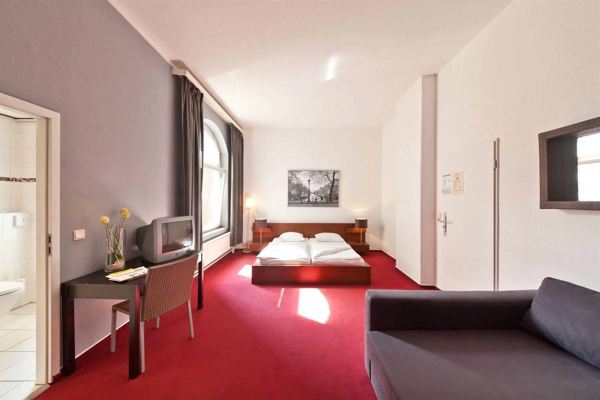 Hotel Novum Holstenwall Neustadt 3*